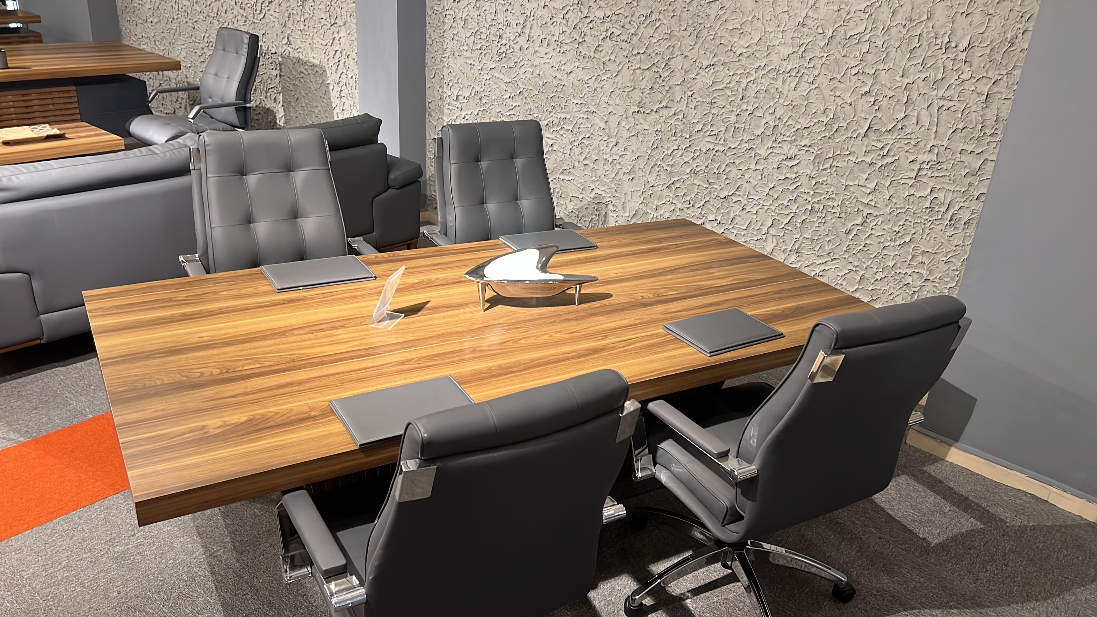 SIGNEX OFFICE FURNITURE